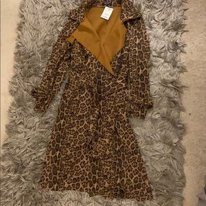 Leopard trench NWT